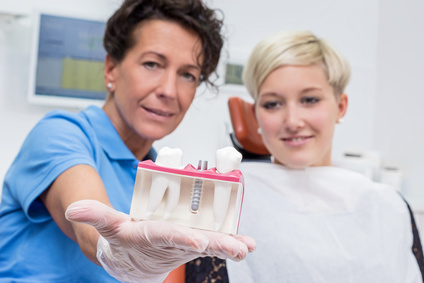 Implantologie, Zahnarztpraxis Lange